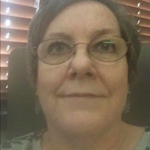 Meet your Posher, Sandi